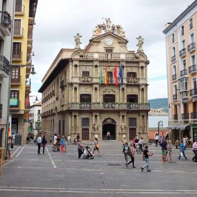 Plaza Felisa - A privileged life in Pamplona