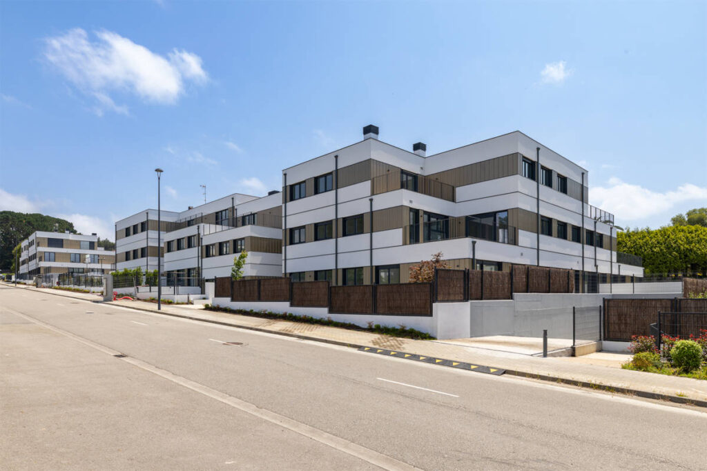 Colectivas – Los Robles - Obra terminada